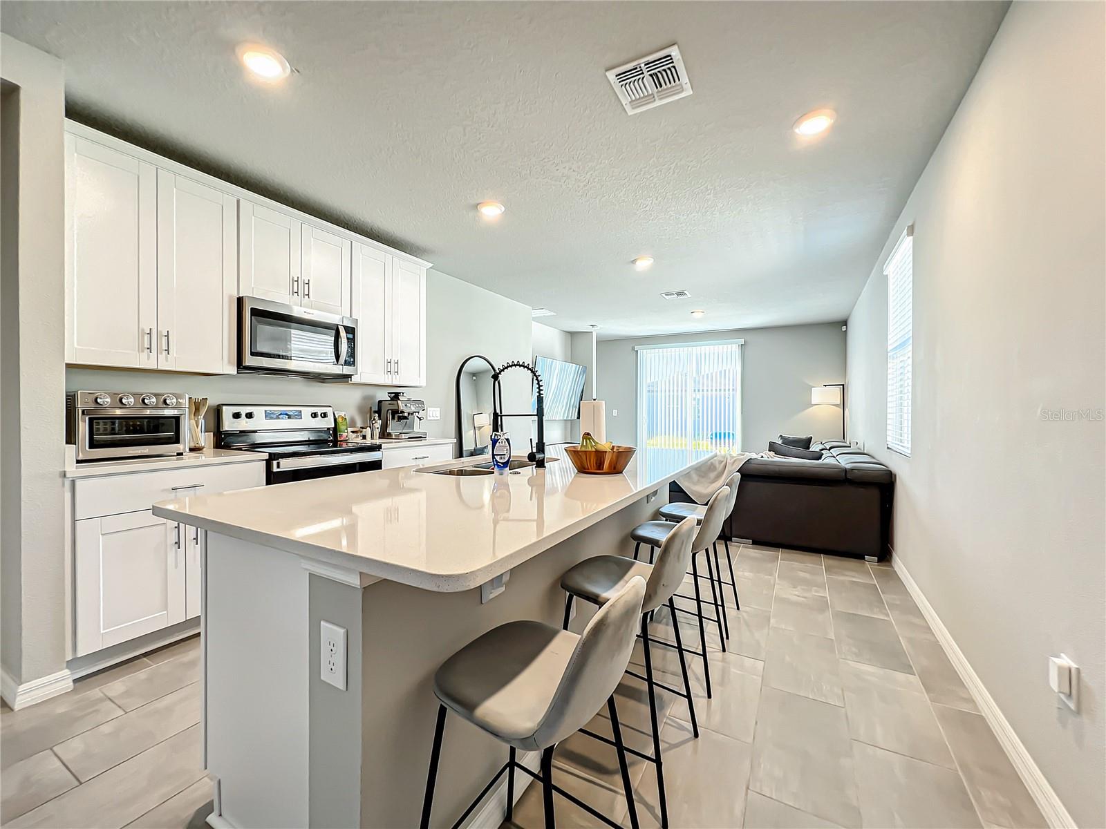 Listing photo 3 for 2362 Brassie Ct