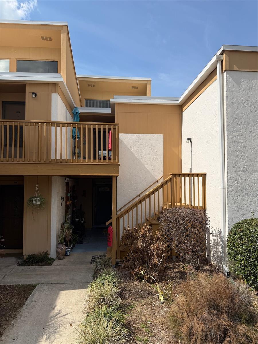 Listing photo 2 for 1051 S Highland St #3d
