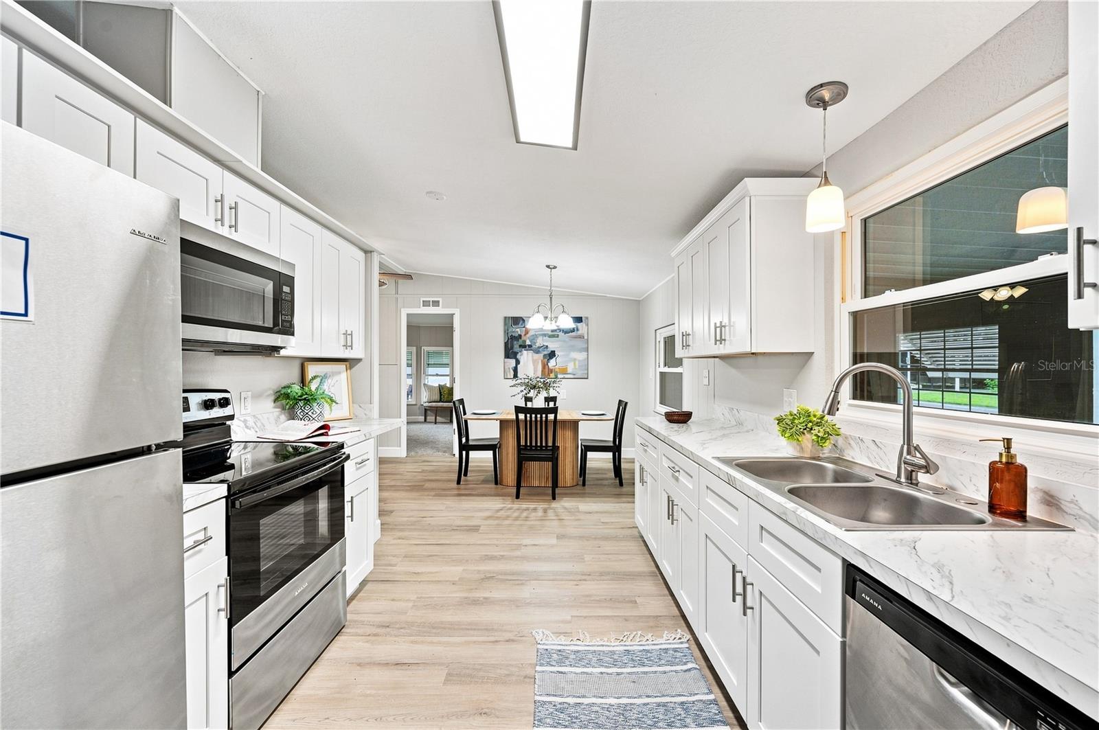 Listing photo 3 for 2055 S Floral Ave #117