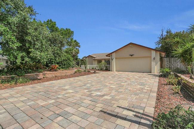 Listing photo 2 for 9319 Woodbreeze Blvd