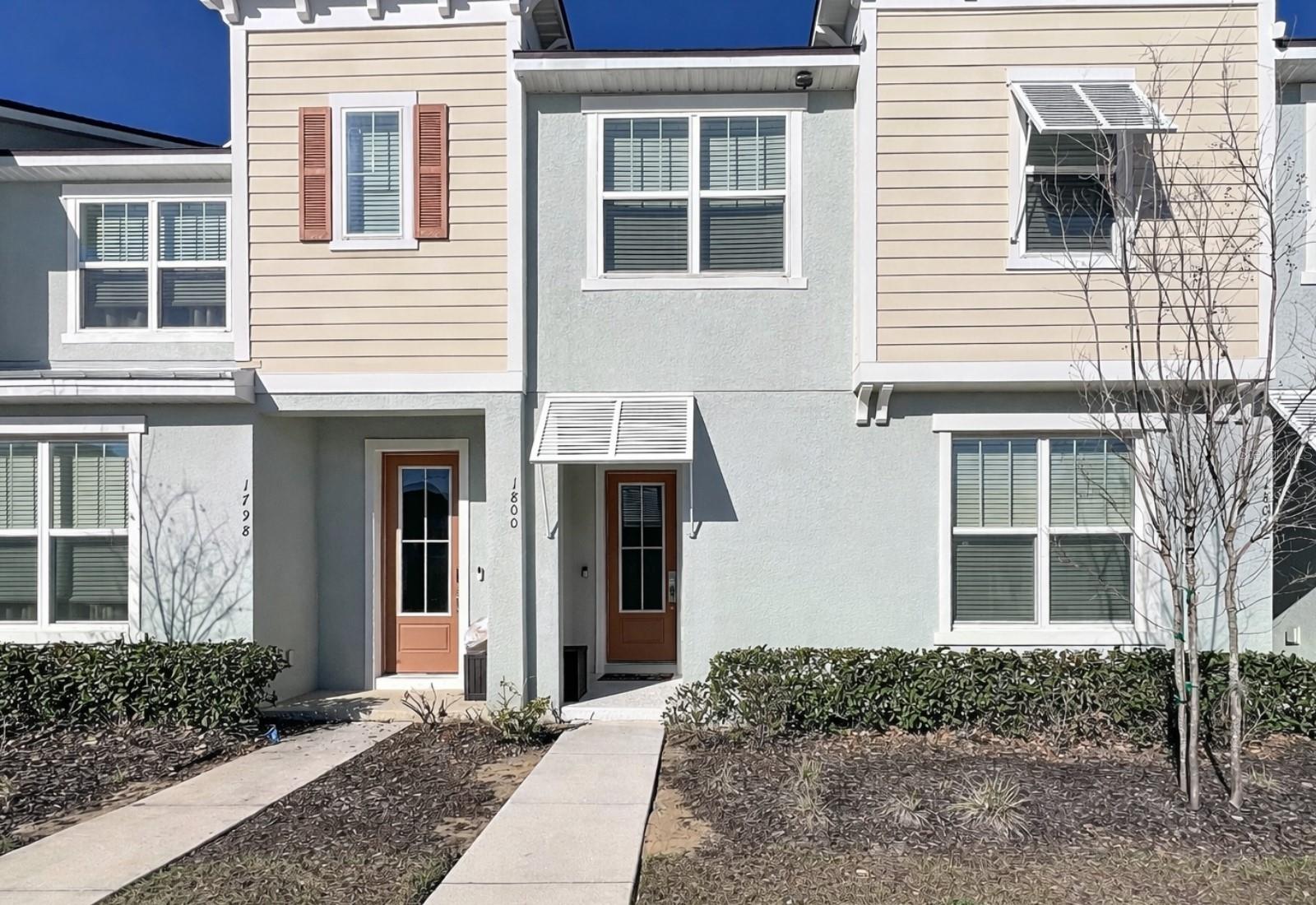 1800 TROPICAL PALMS CIRCLE