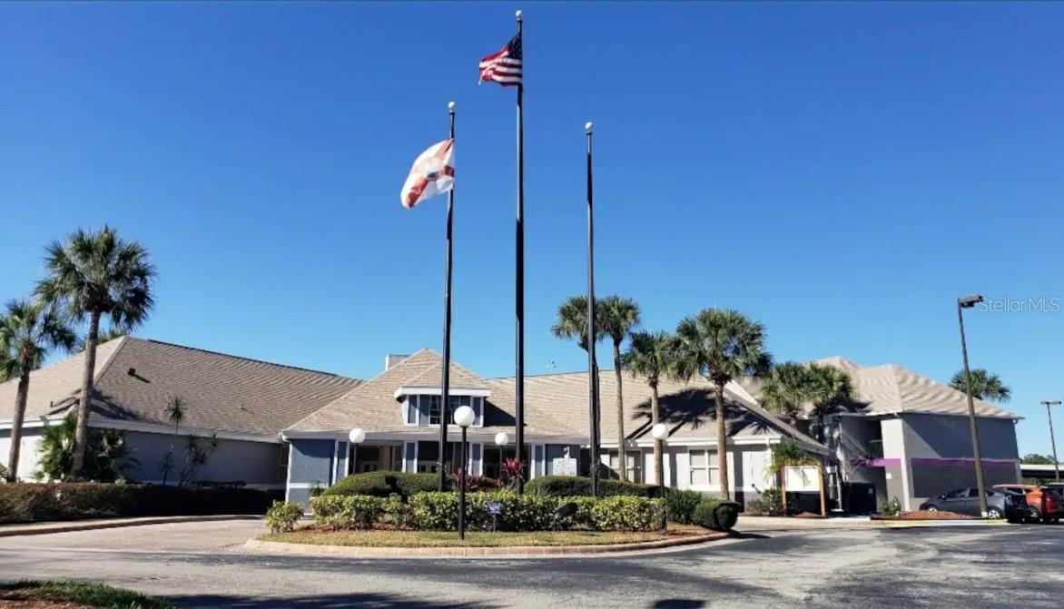 Listing photo 2 for 3100 Parkway Blvd #421