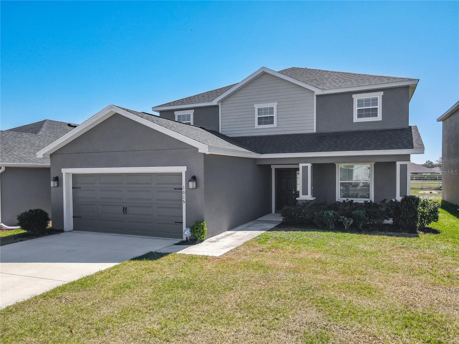 Listing photo 1 for 1015 Corso Dr