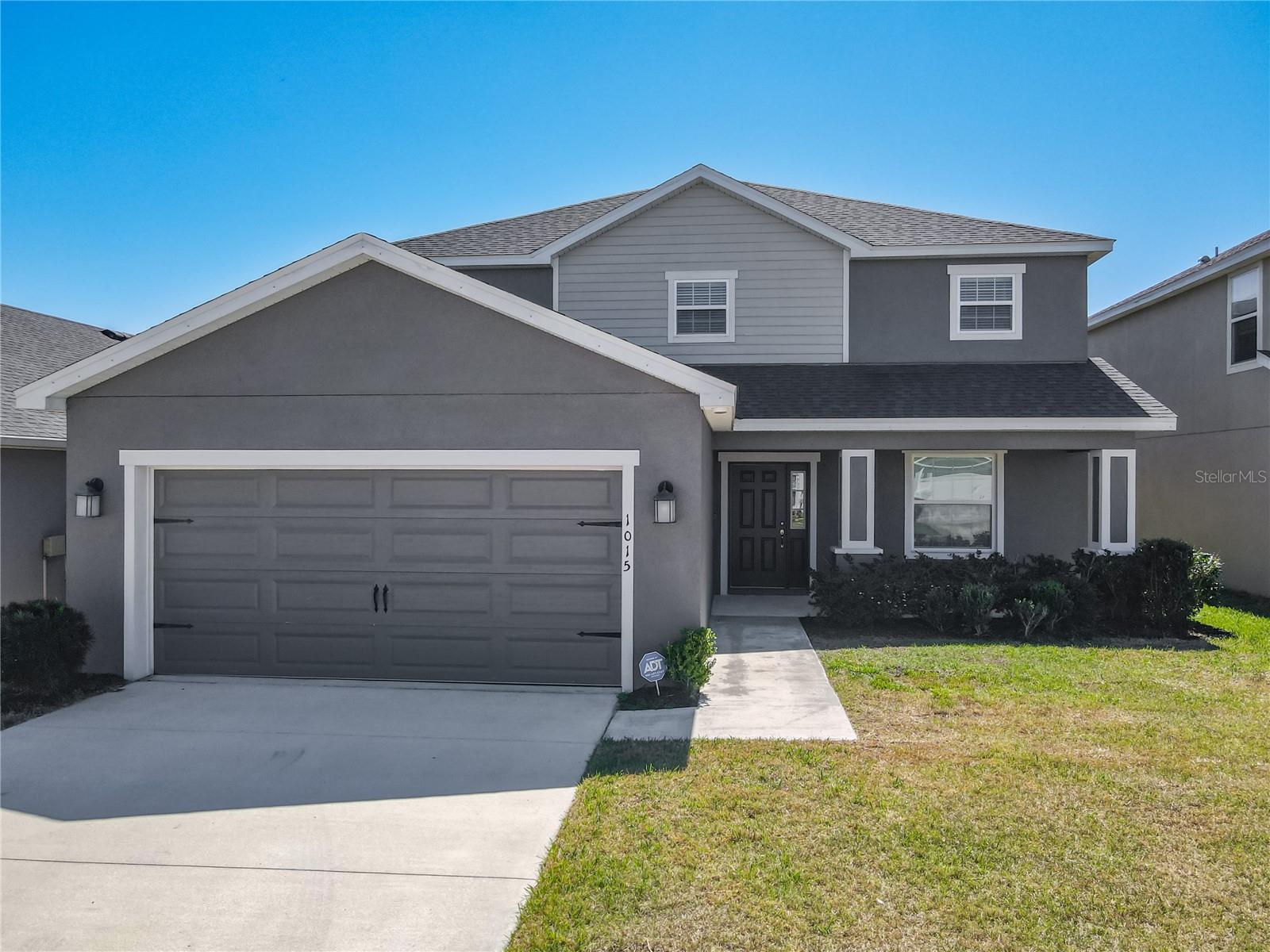 Listing photo 3 for 1015 Corso Dr