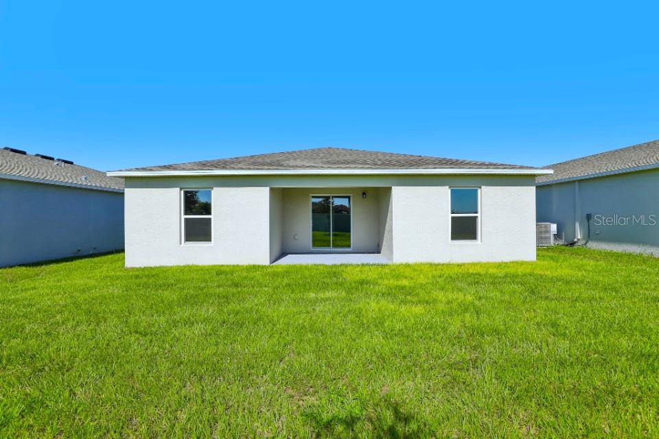 Listing photo 2 for 3481 Dahlia Dr