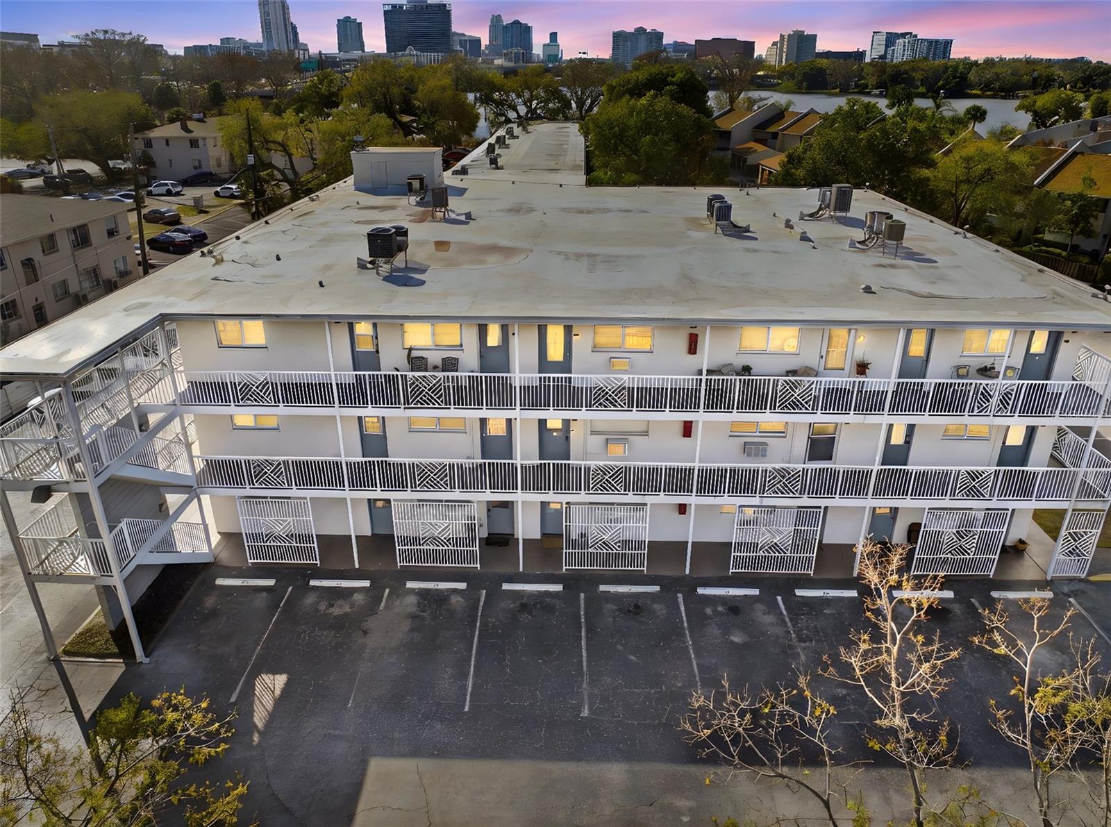 320 LAKEVIEW STREET Unit 123