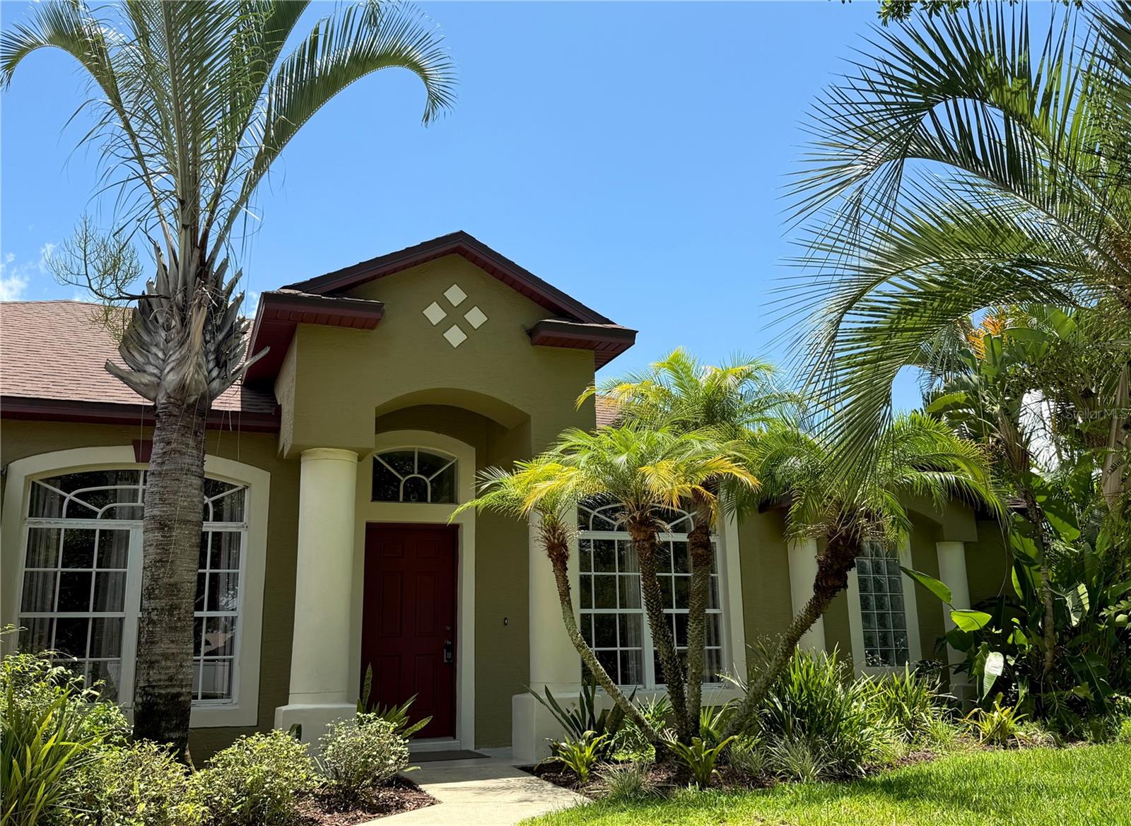 4920 E LAKE COVE BOULEVARD