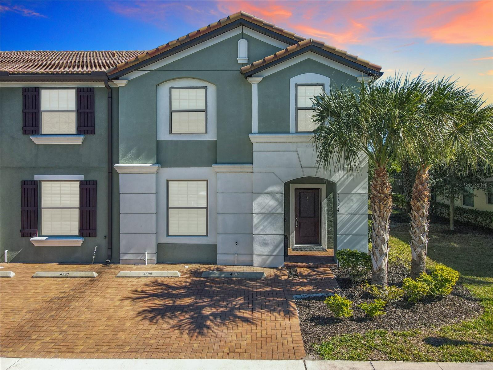 Listing photo 1 for 4594 Terrasonesta Dr