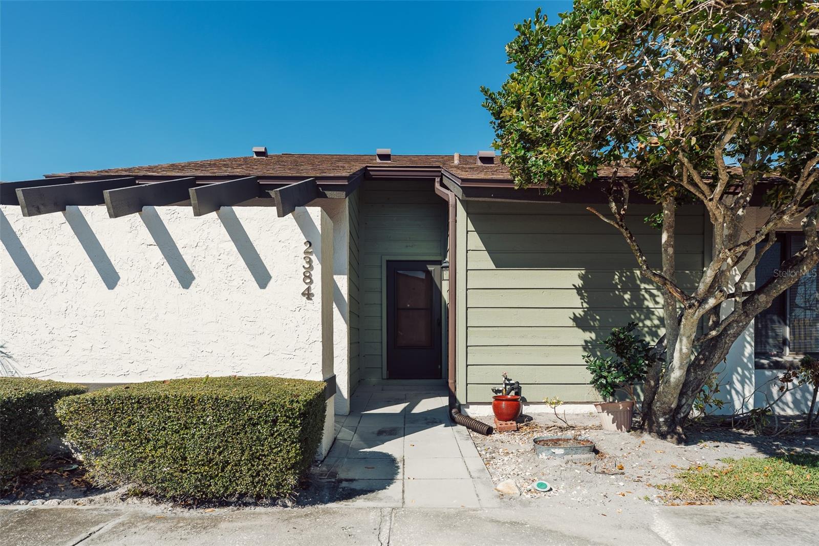 2384 SUN VALLEY CIRCLE