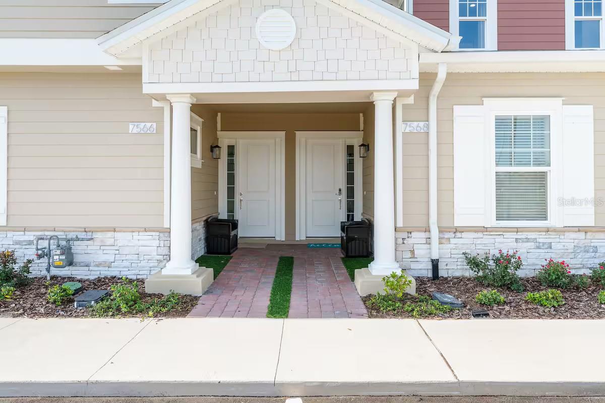 7568 SUNFLOWER CIRCLE