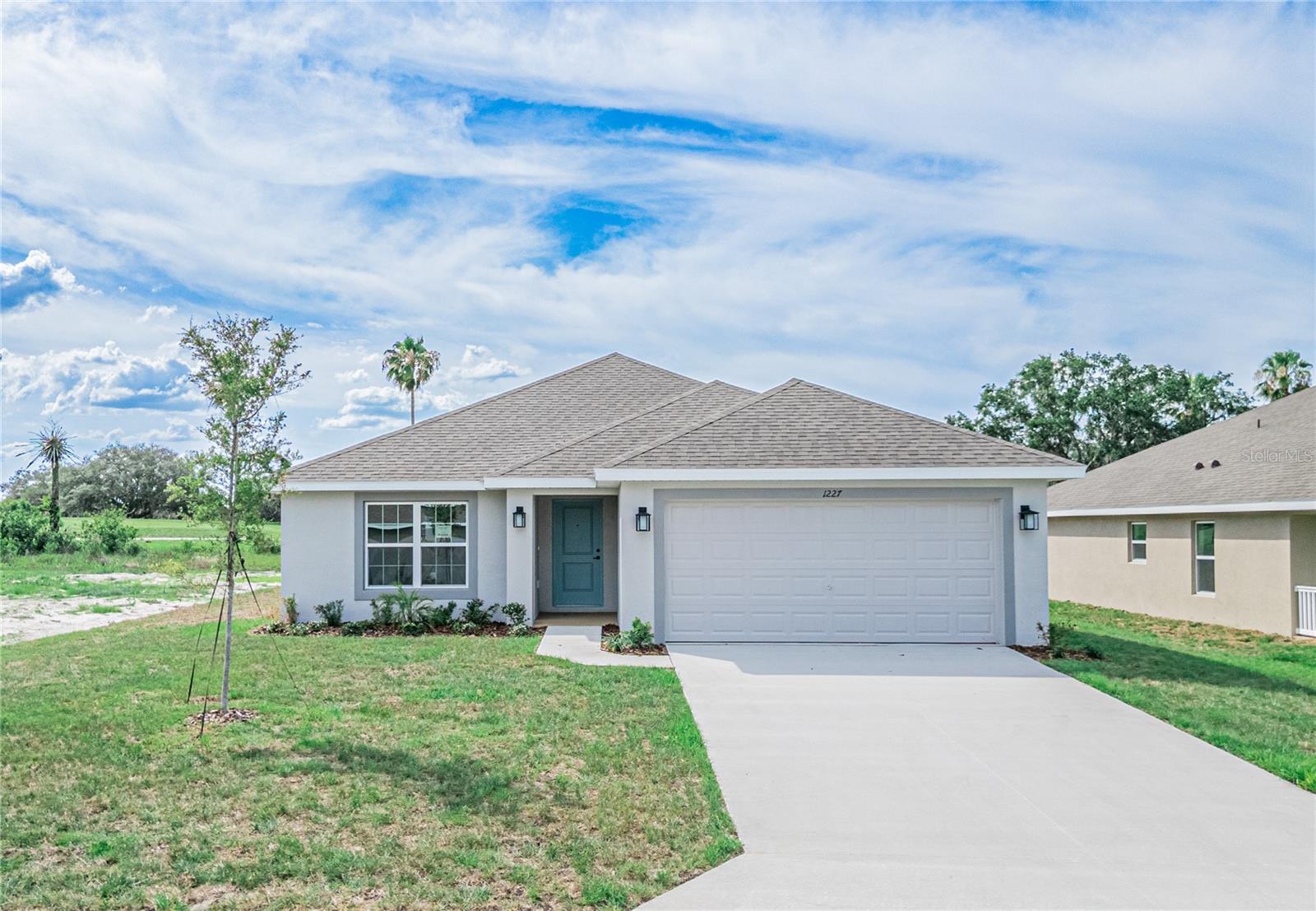 Listing photo 1 for 1227 Hickory Nut Dr
