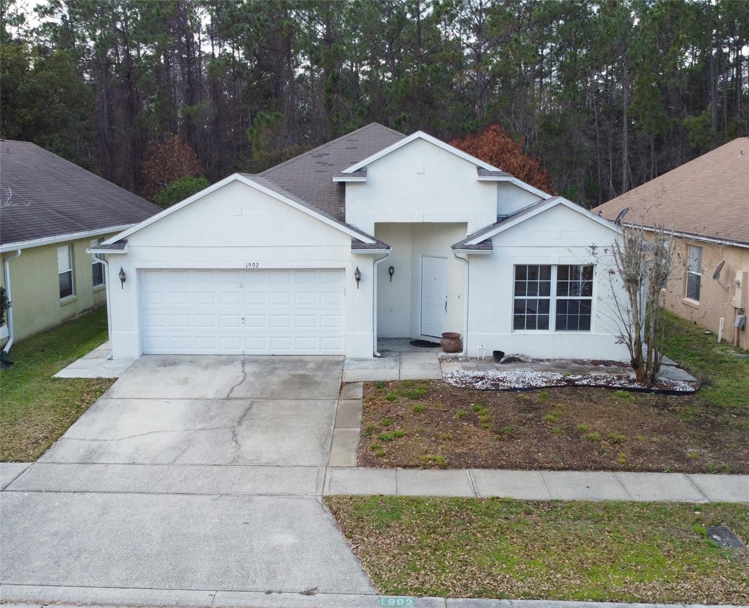 1902 PALMETTO PINE LANE