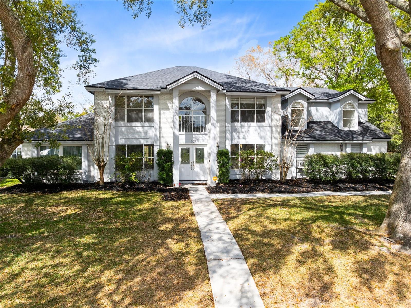 1927 PALM VIEW DRIVE