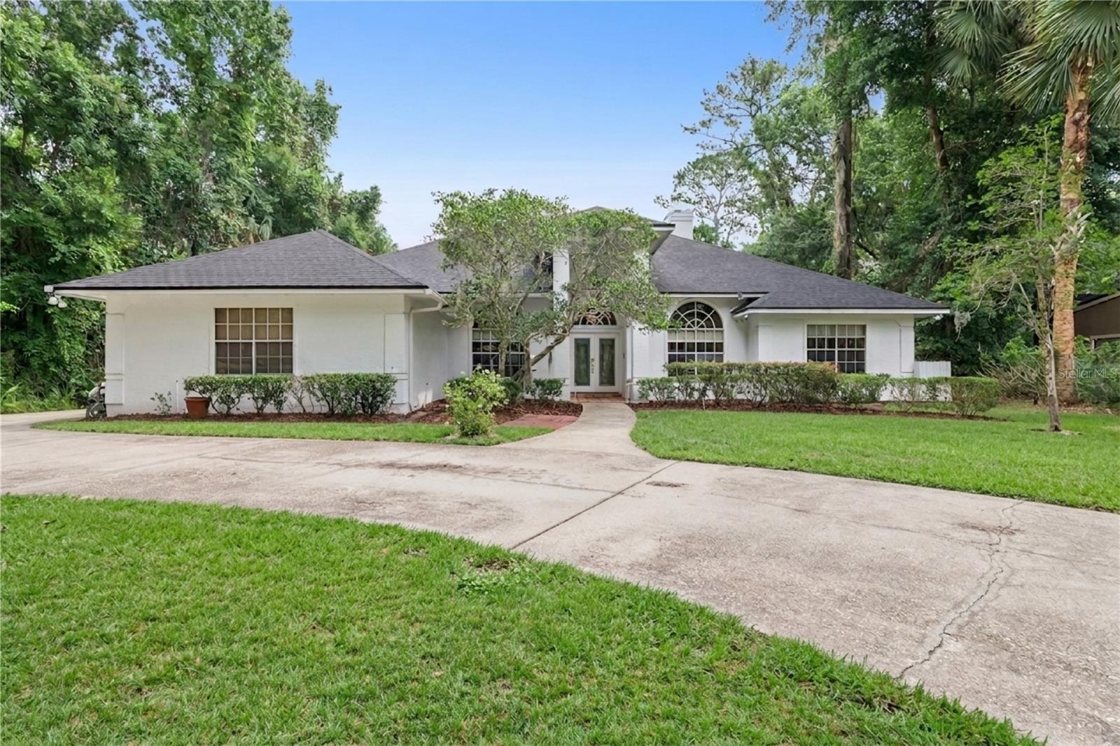 381 CREEKSTONE COURT