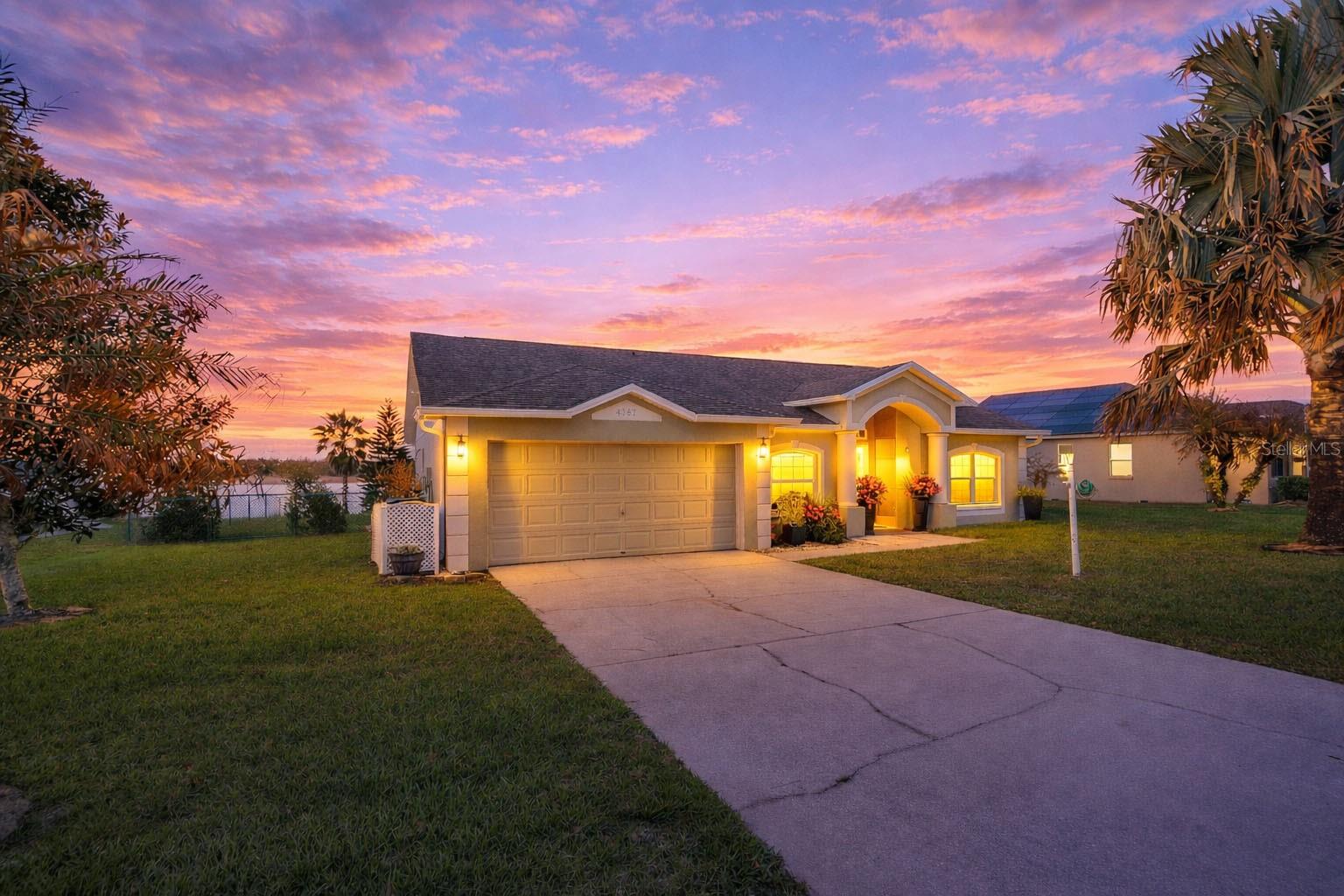 Listing photo 1 for 4367 Dinner Lake Blvd
