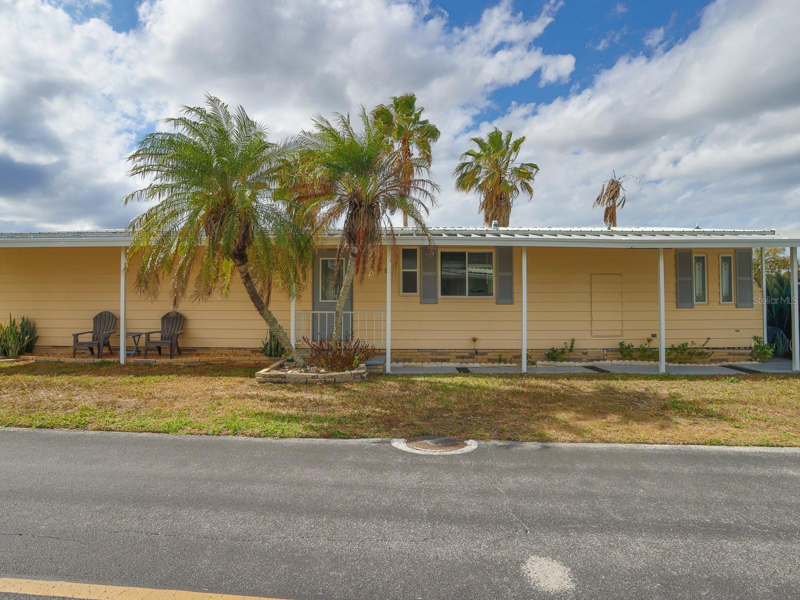 Listing photo 1 for 2055 S Floral Ave #238
