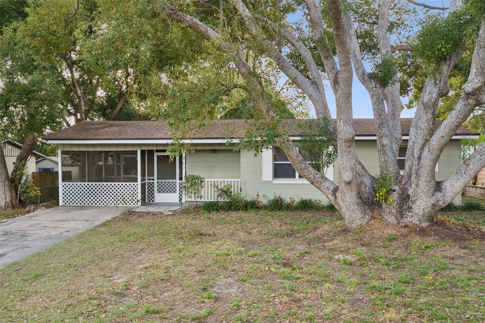Listing photo 3 for 902 S Galena Ave