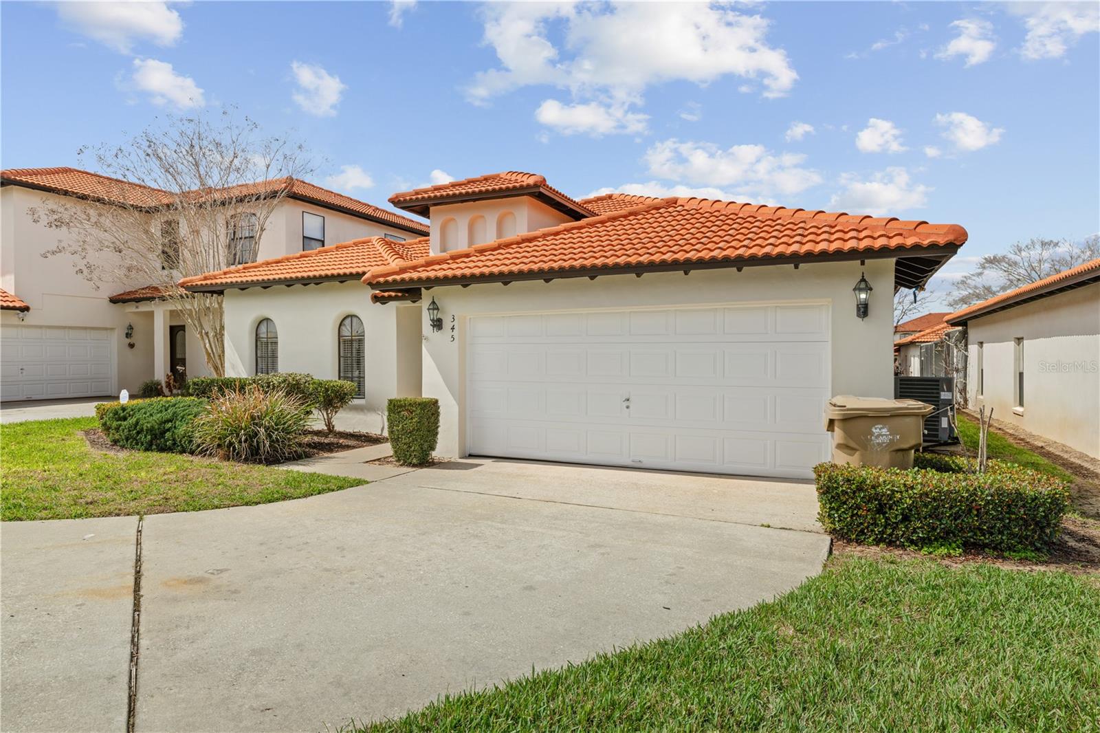 Listing photo 3 for 345 Summer Place Loop