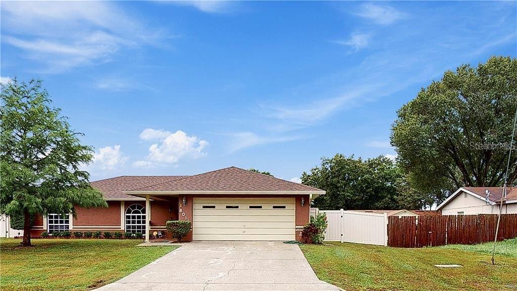 Listing photo 1 for 8016 Apache Ln