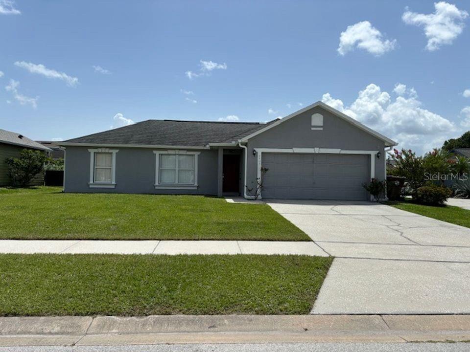 2405 LINCOLNSHIRE COURT