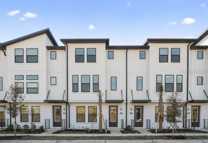 15333 HAMLIN PARK DRIVE