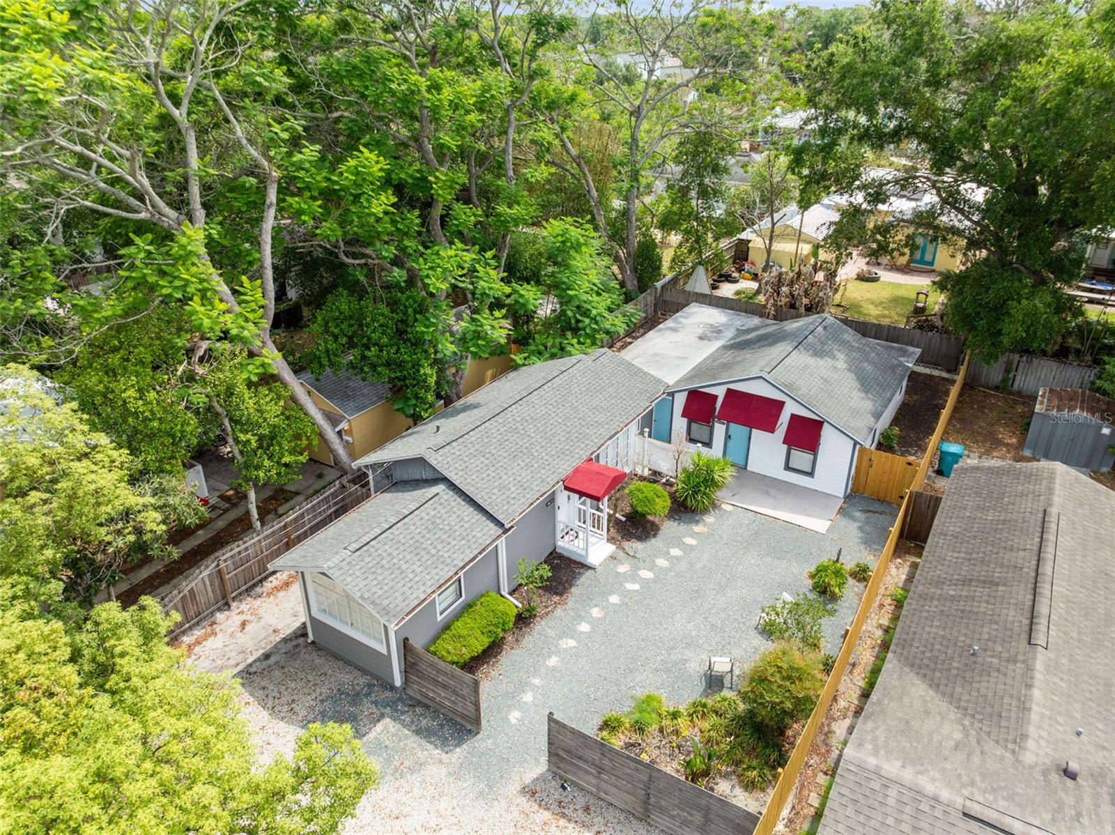 921 PINE GROVE AVENUE