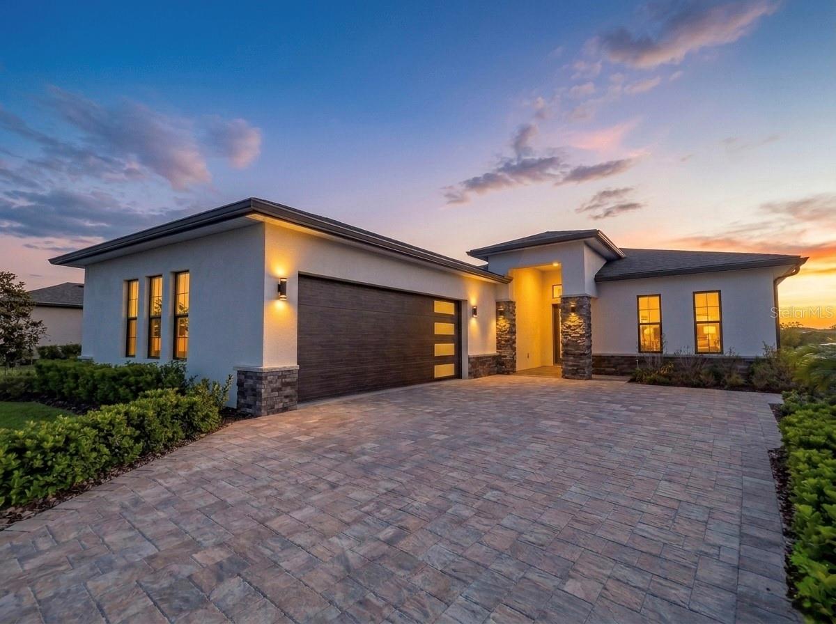 Listing photo for 224 Valencia Ridge Dr