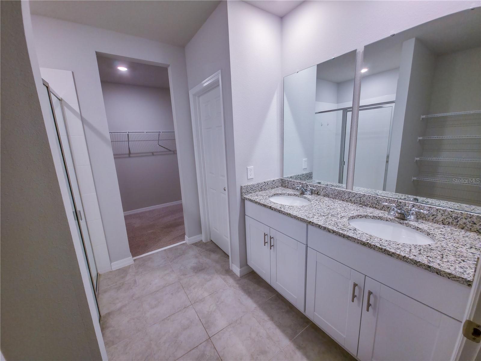 Listing photo 3 for 3301 Weitzel Dr