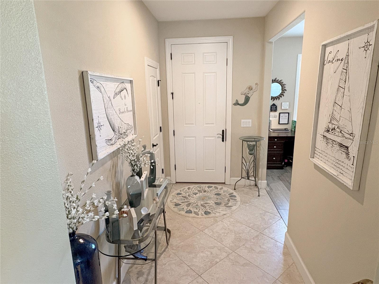 Listing photo 3 for 715 Asturias Rd