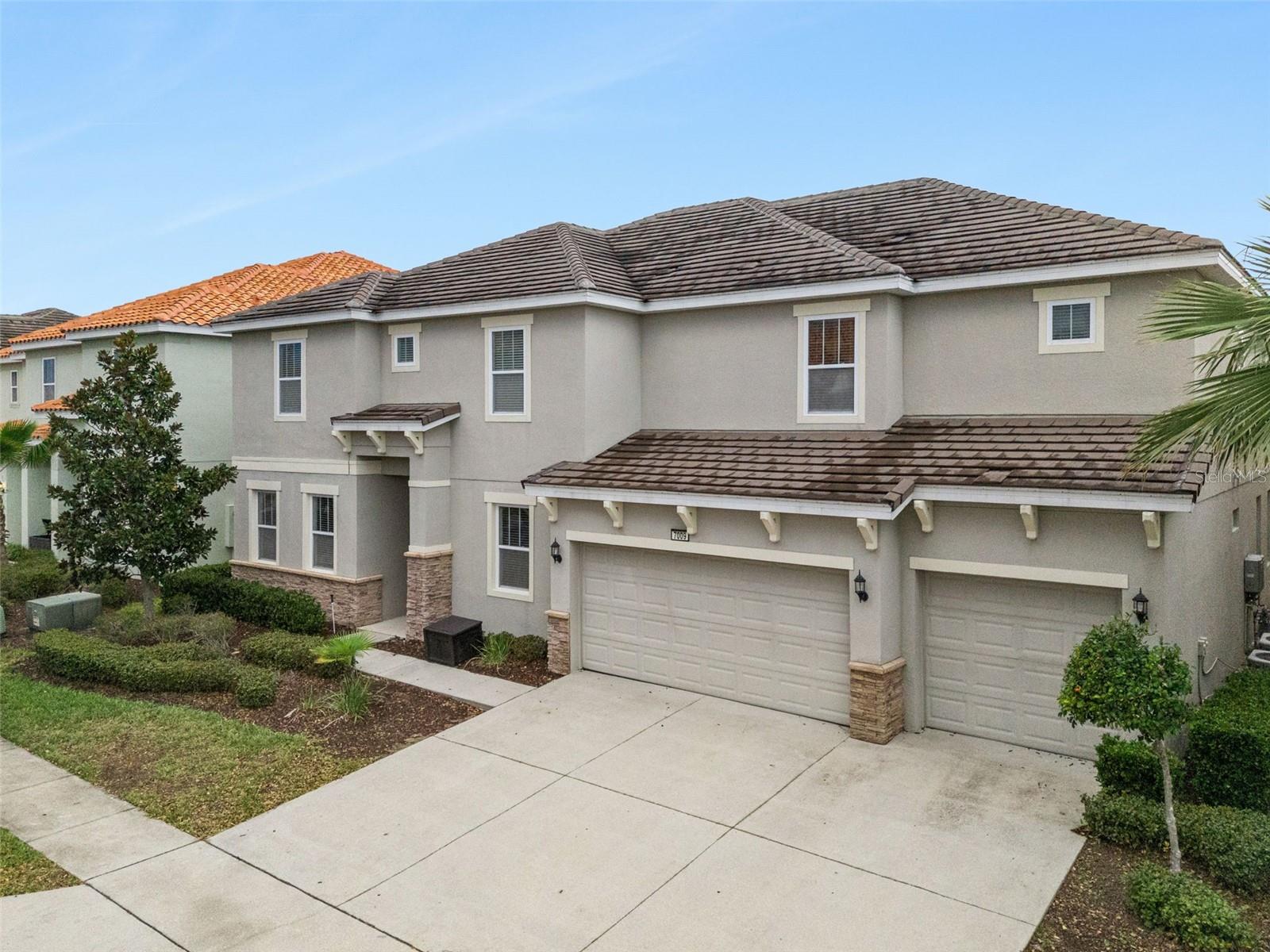 Listing photo for 7009 Oakwood St