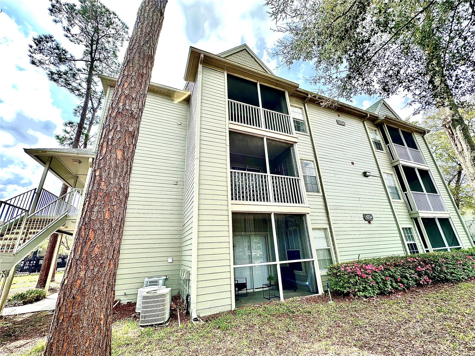 6004 WESTGATE DRIVE Unit 301
