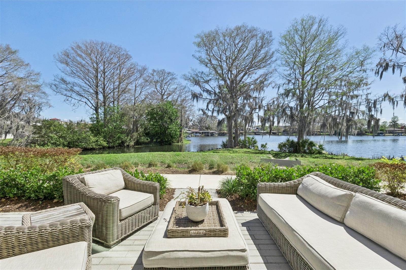 1780 MONDRIAN CIRCLE