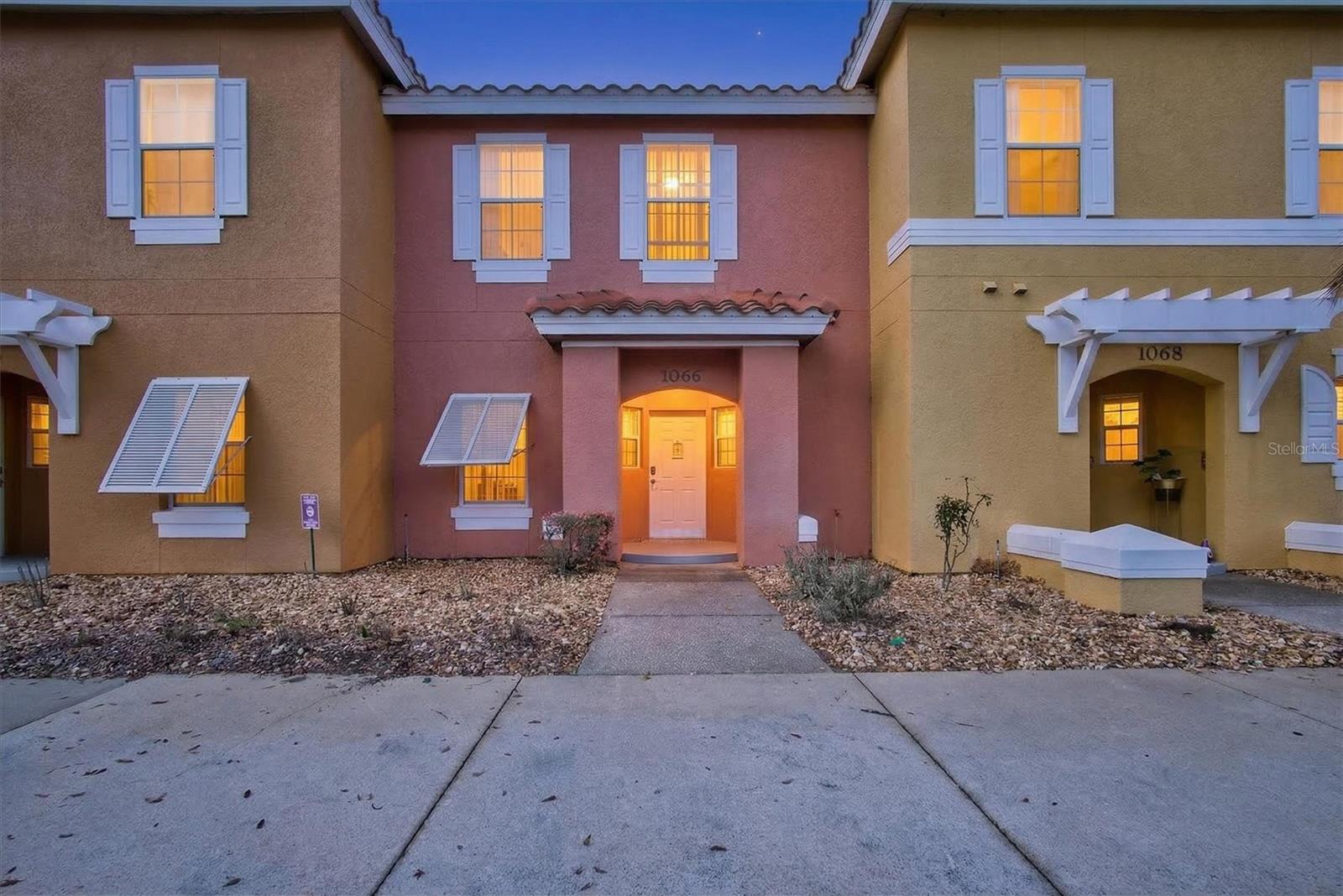 1066 PARK RIDGE CIRCLE