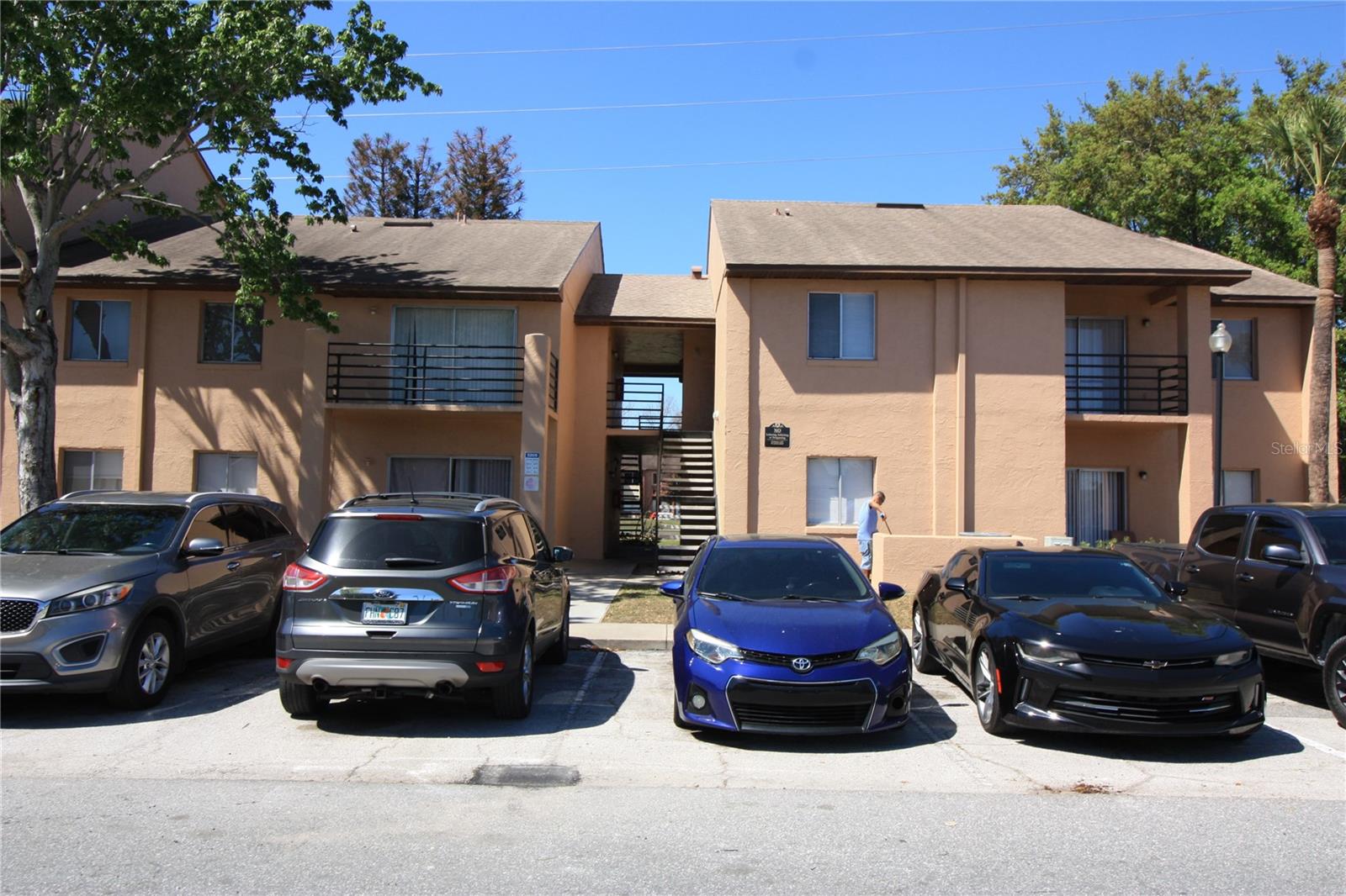 Listing photo 1 for 5208 Via Hacienda Cir #a201