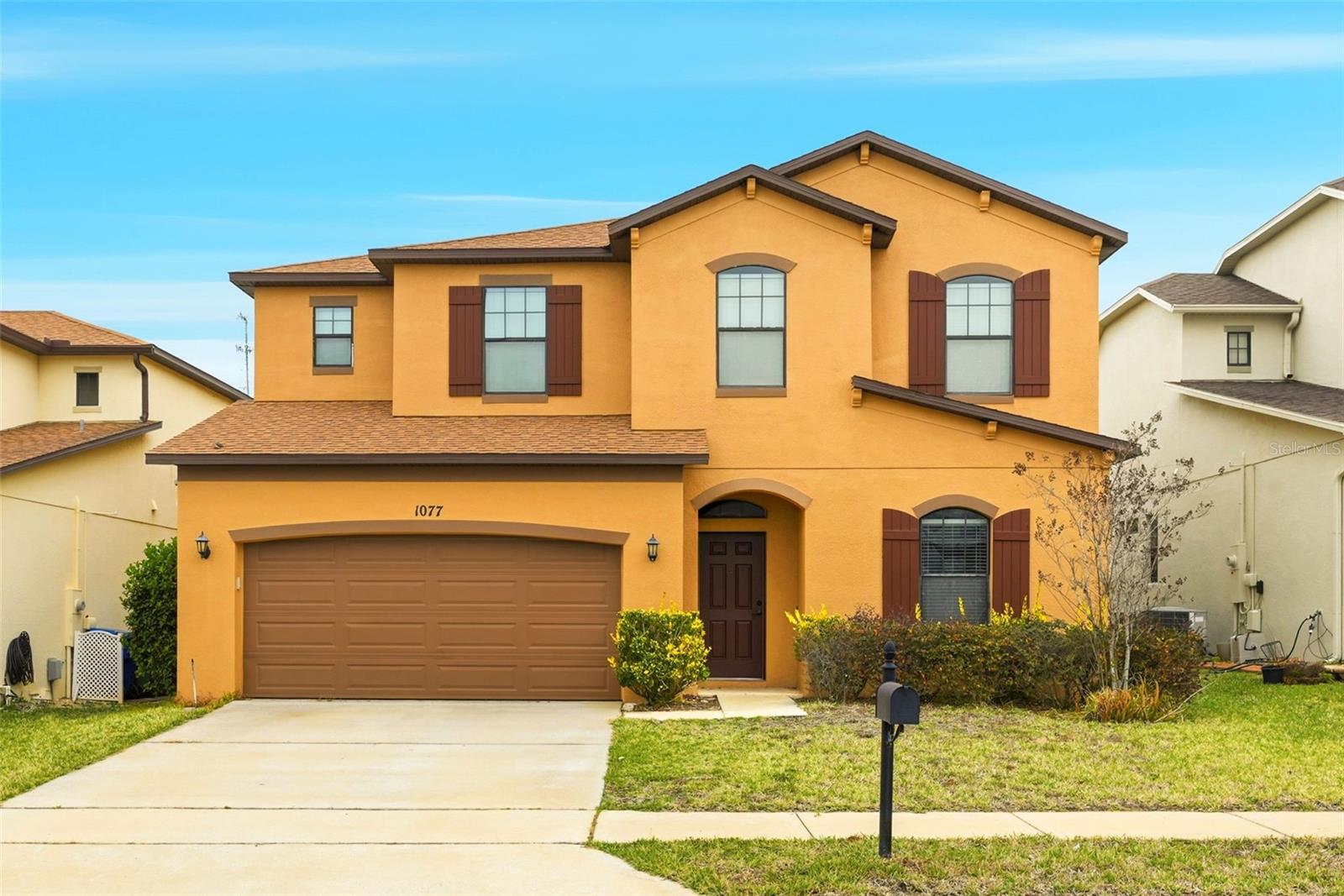 1077 THUNDERHEAD LANE