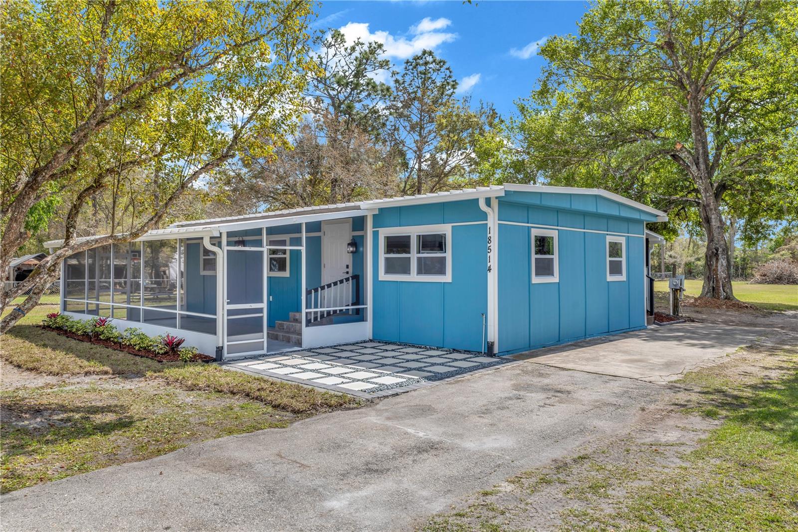 18514 SEAFORD AVENUE