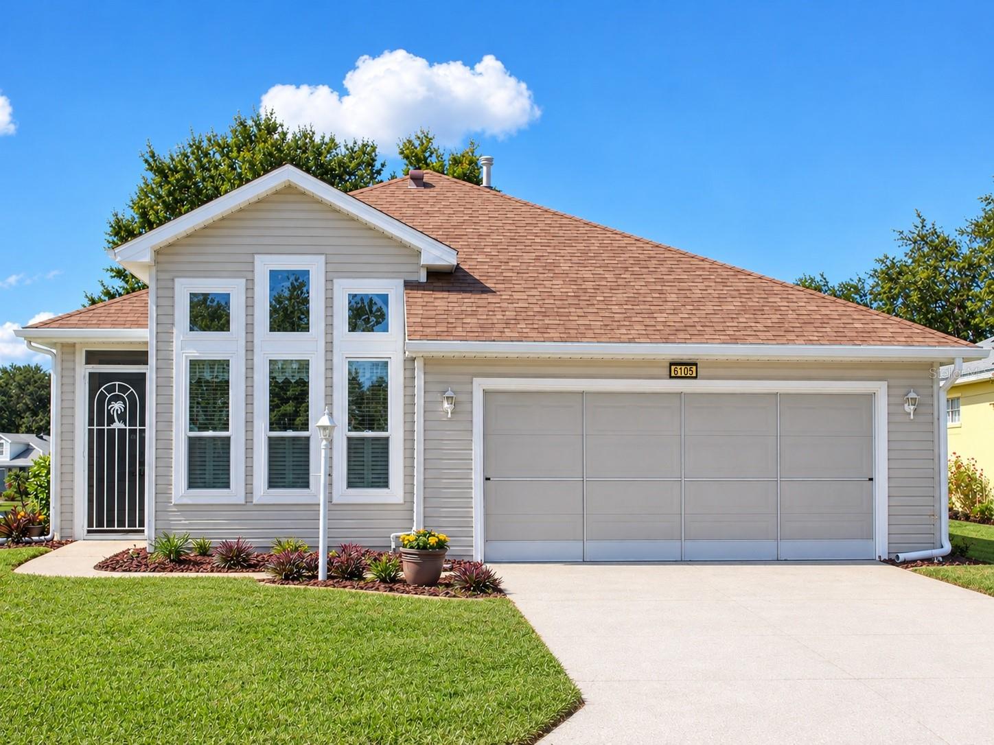 Listing photo 2 for 6105 Dory Way