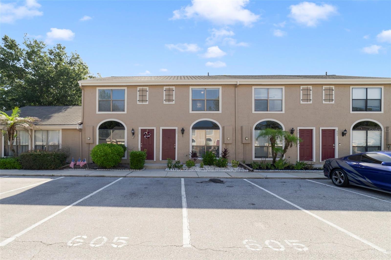 605 CASA PARK COURT Unit H