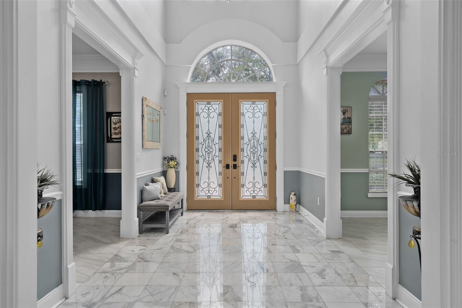 Listing photo 2 for 9057 Balmoral Mews Sq