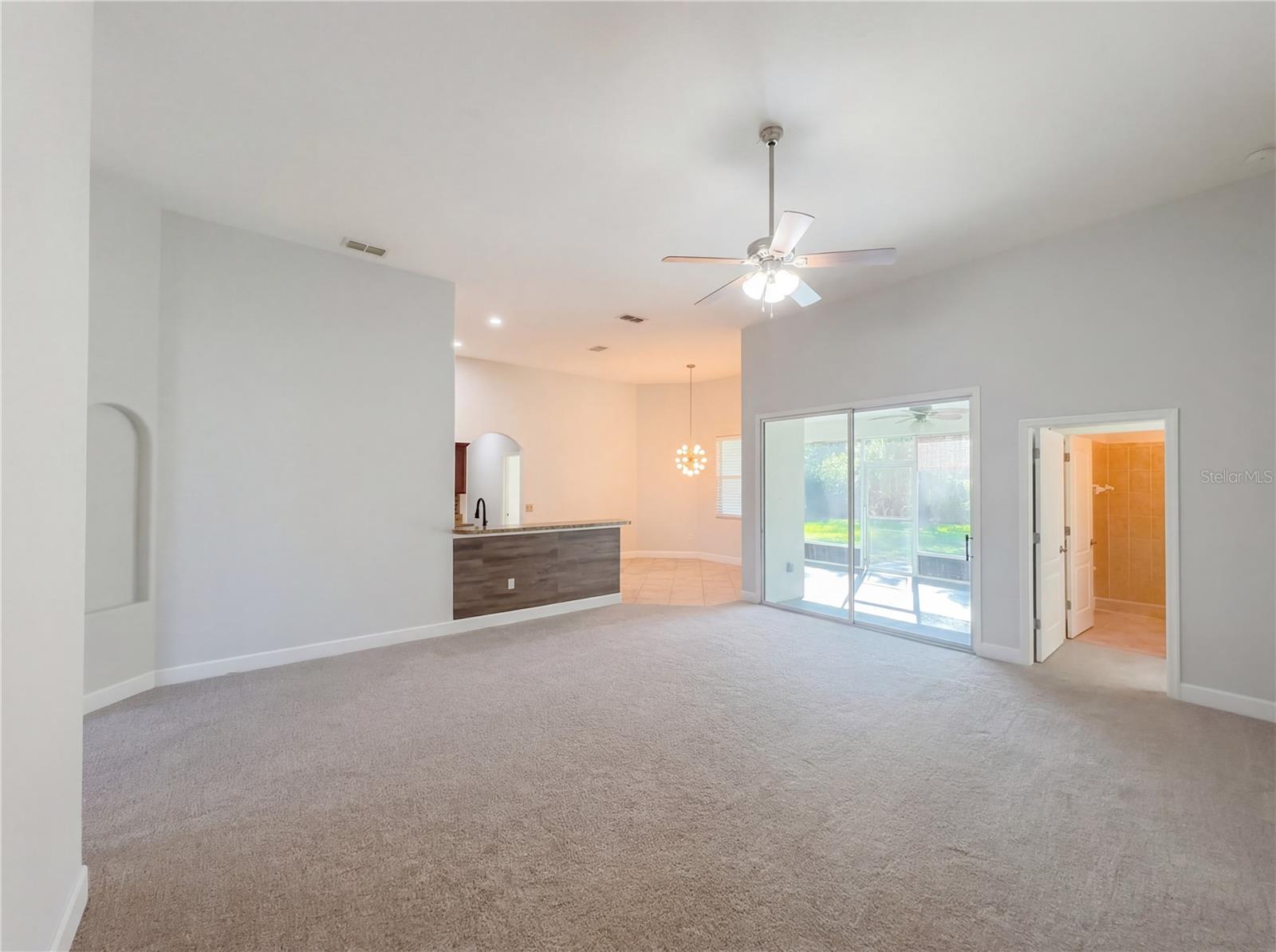 Listing photo 3 for 6326 Hickory Leaf Pl