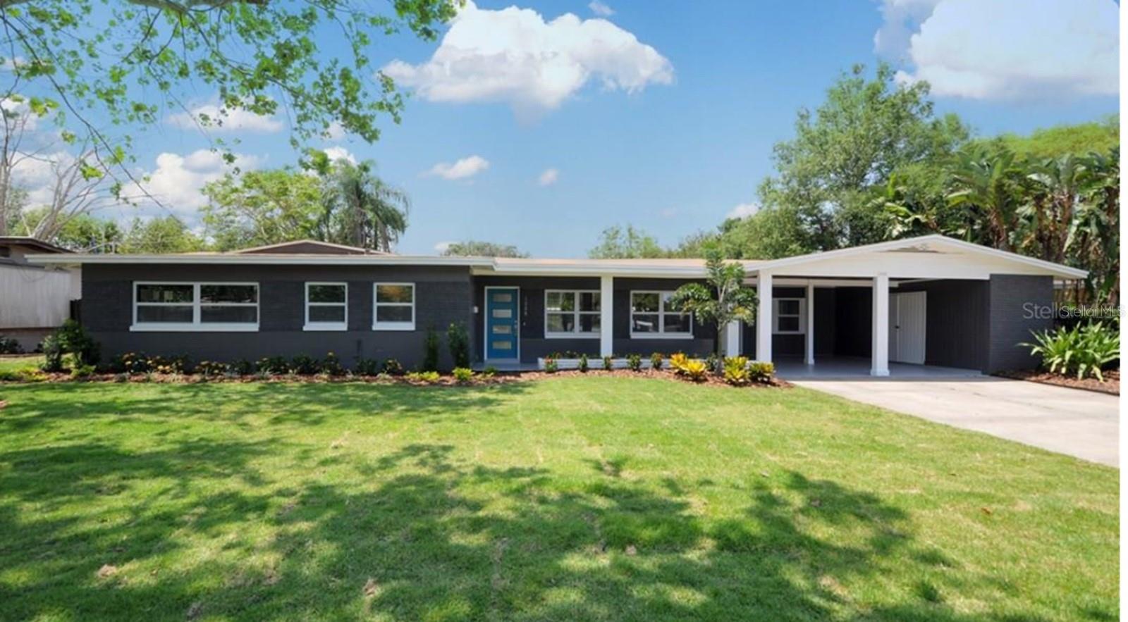 1208 ROSCOMARE AVENUE