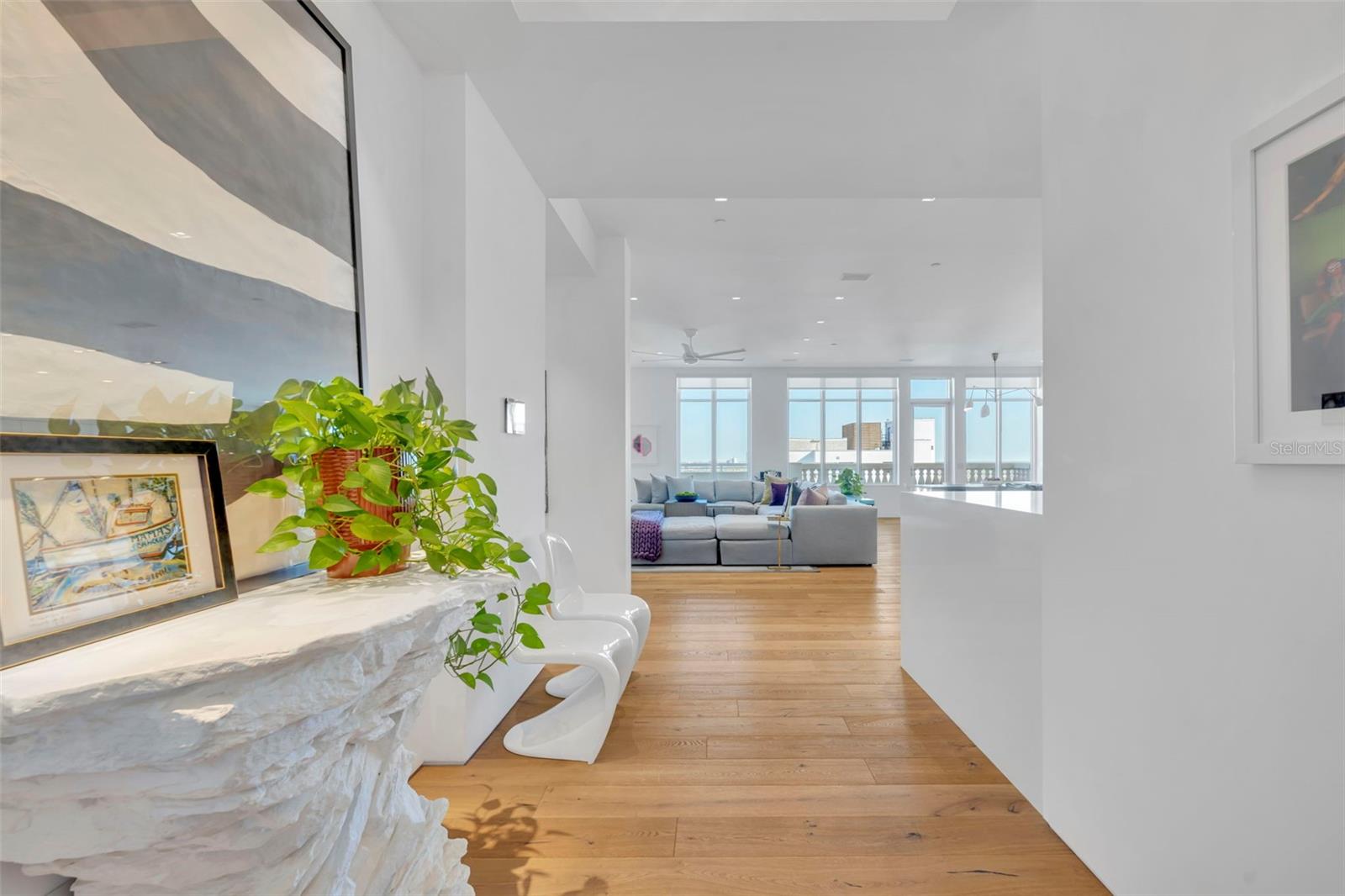 Listing photo 2 for 100 S Eola Dr #ph 116