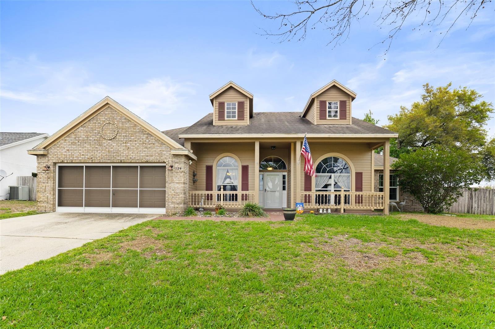 124 COUNTRY LAKES CIRCLE