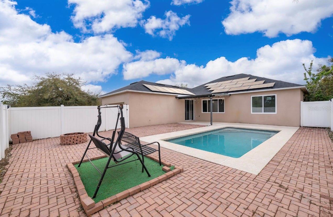 Listing photo 3 for 14467 Golden Rain Tree Blvd