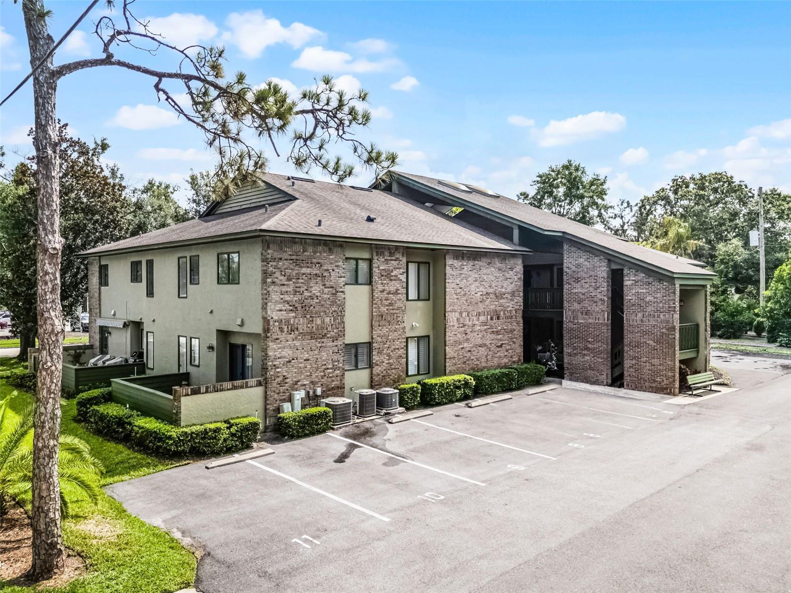 538 W PAR STREET Unit 538