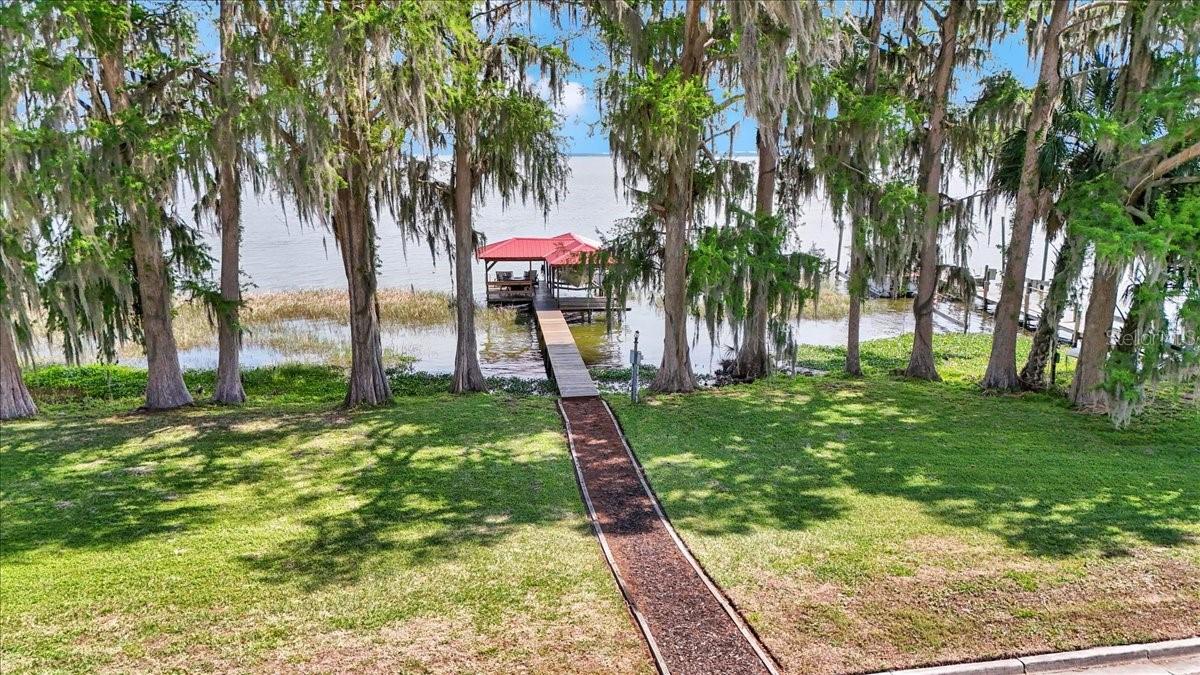 Listing photo for 405 Lakeshore Dr