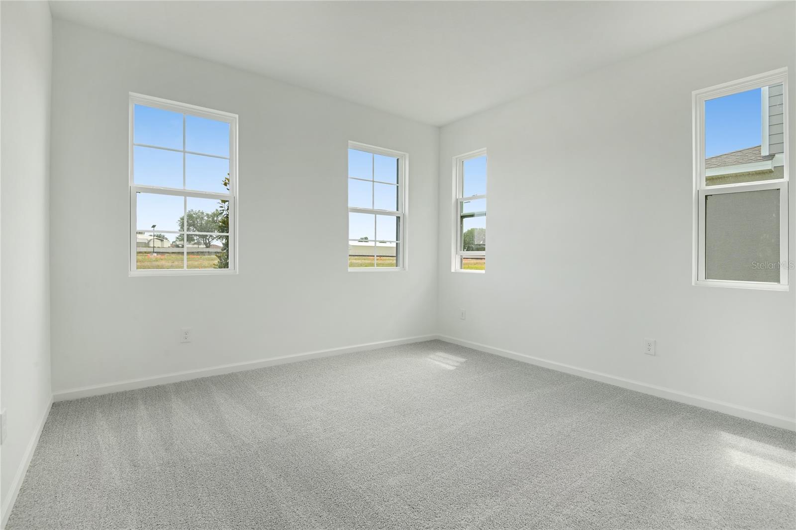 Listing photo 3 for 3481 Macchi Ave