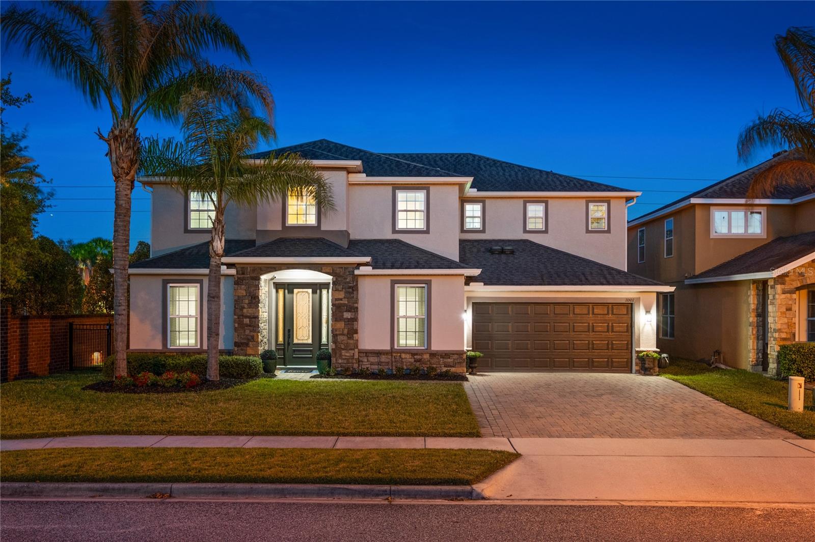 1001 VINSETTA CIRCLE