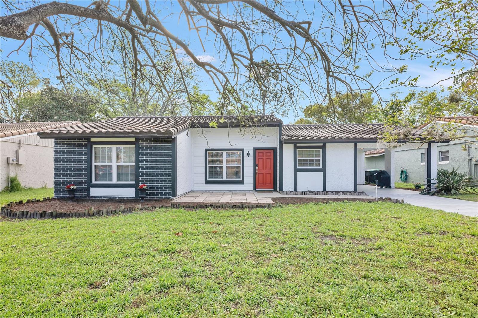 10431 KINGBROOK LANE