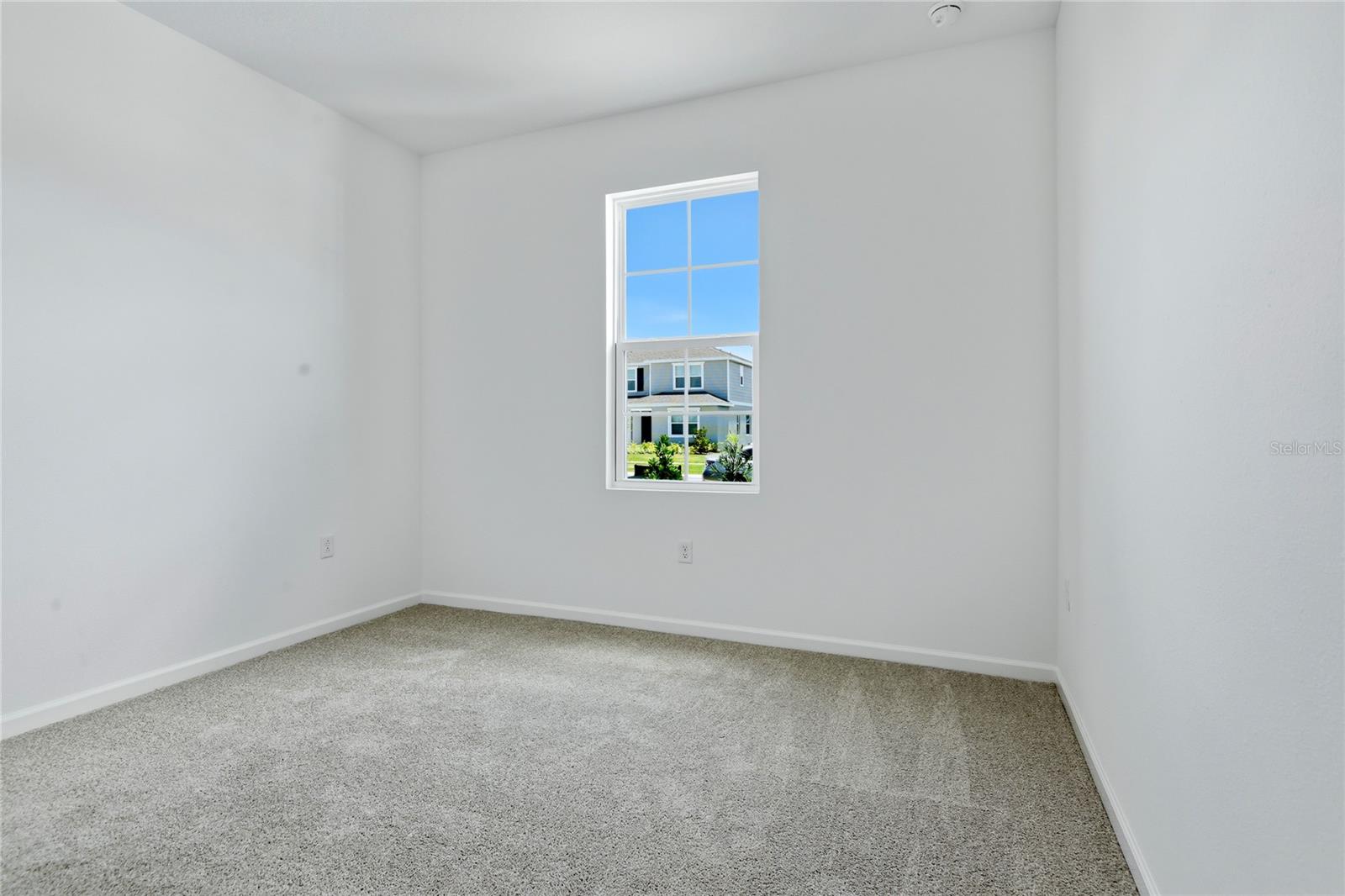 Listing photo 3 for 1269 Daisy Hill Ave